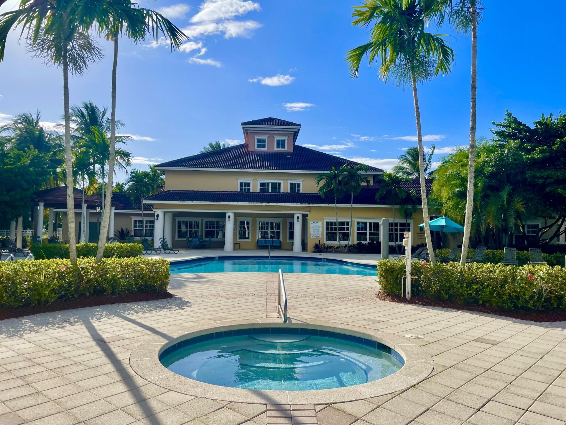 6533 Emerald Dunes Drive, Unit 107, West Palm Beach, FL 33411 Photo