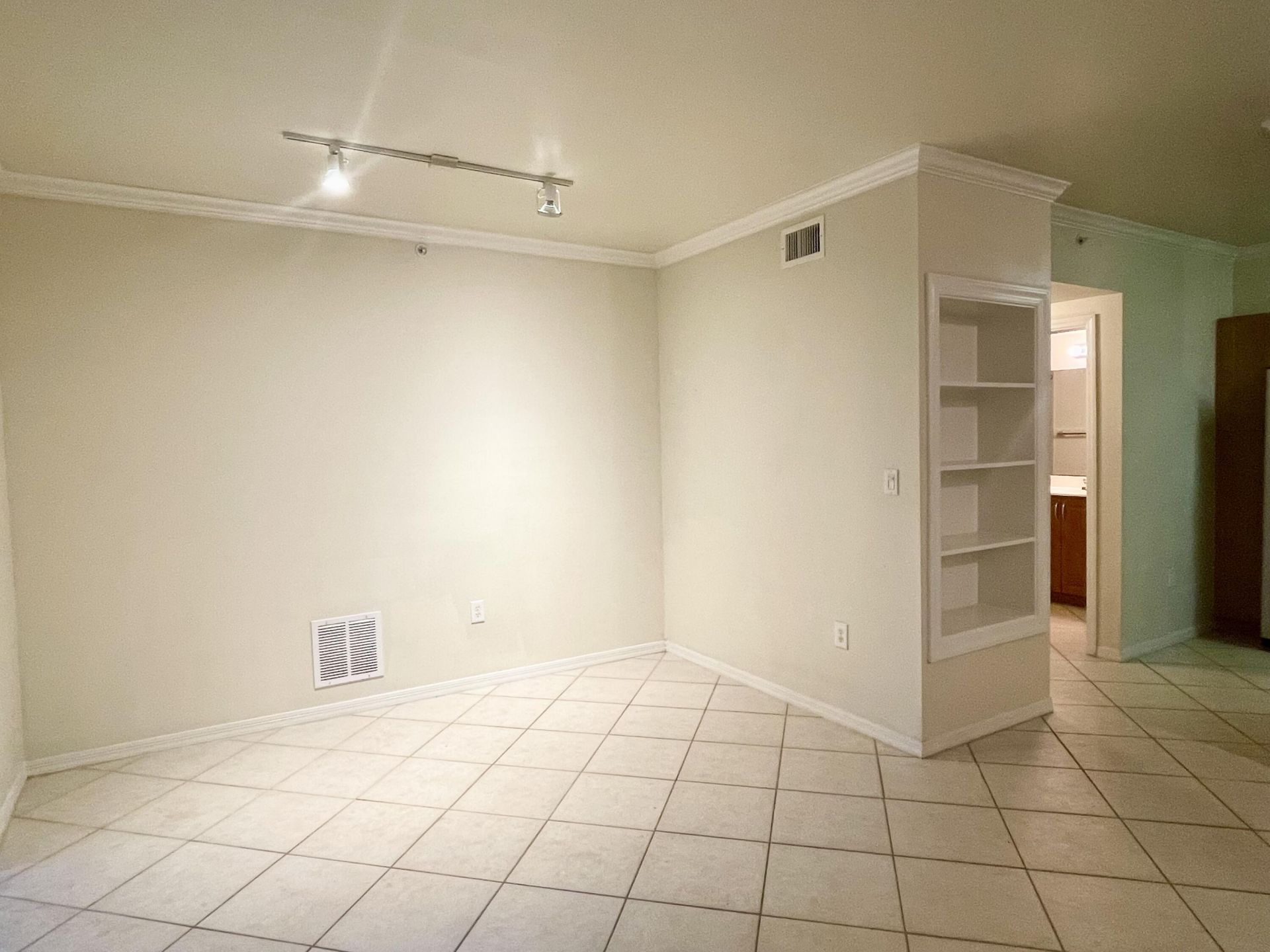 6533 Emerald Dunes Drive, Unit 107, West Palm Beach, FL 33411 Photo