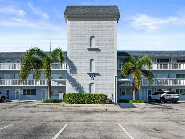 131 Doolen Court, Unit 207, North Palm Beach, FL 33408
