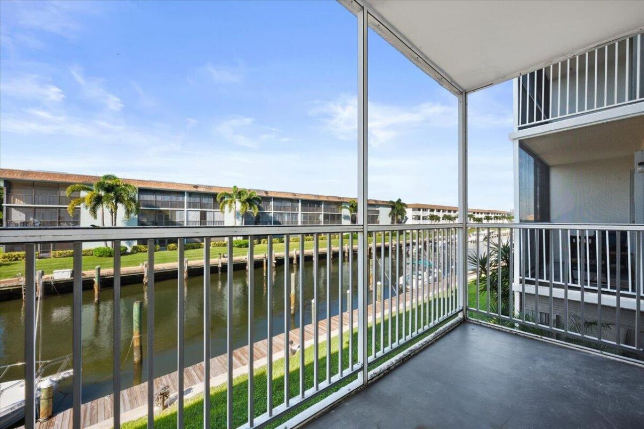 131 Doolen Court, Unit 207, North Palm Beach, FL 33408 Photo