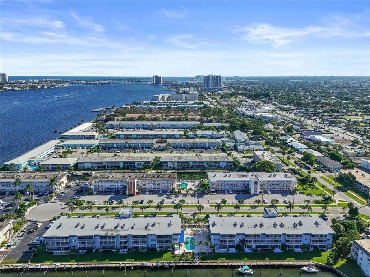 131 Doolen Court, Unit 207, North Palm Beach, FL 33408 Photo