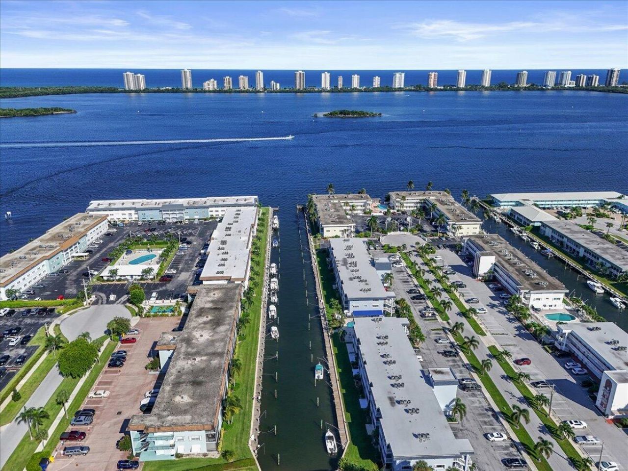 131 Doolen Court, Unit 207, North Palm Beach, FL 33408 Photo