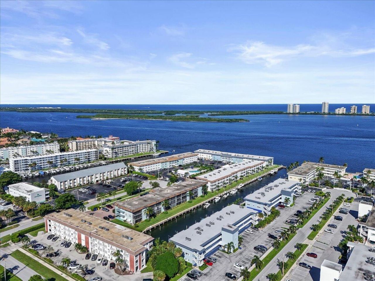 131 Doolen Court, Unit 207, North Palm Beach, FL 33408 Photo