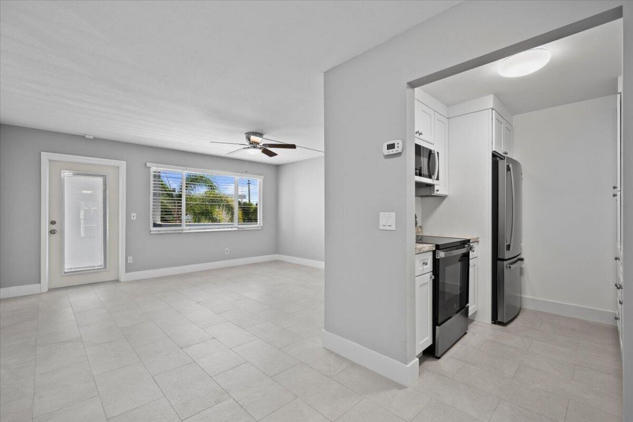 131 Doolen Court, Unit 207, North Palm Beach, FL 33408 Photo