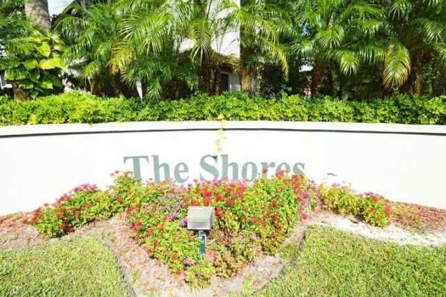 12584 Shoreline Drive, Wellington, FL 33414 Photo