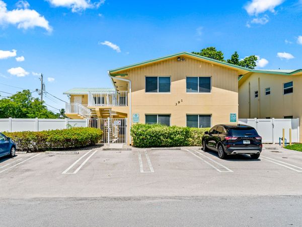 391 SE 19TH Avenue, Unit 8, Pompano Beach, FL 33060