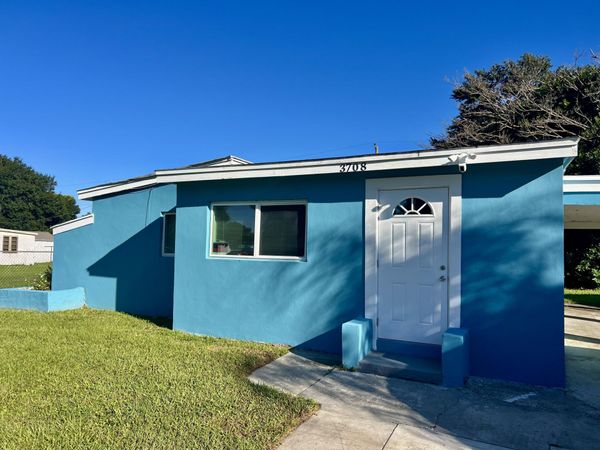 3708 AVENUE K, Fort Pierce, FL 34947