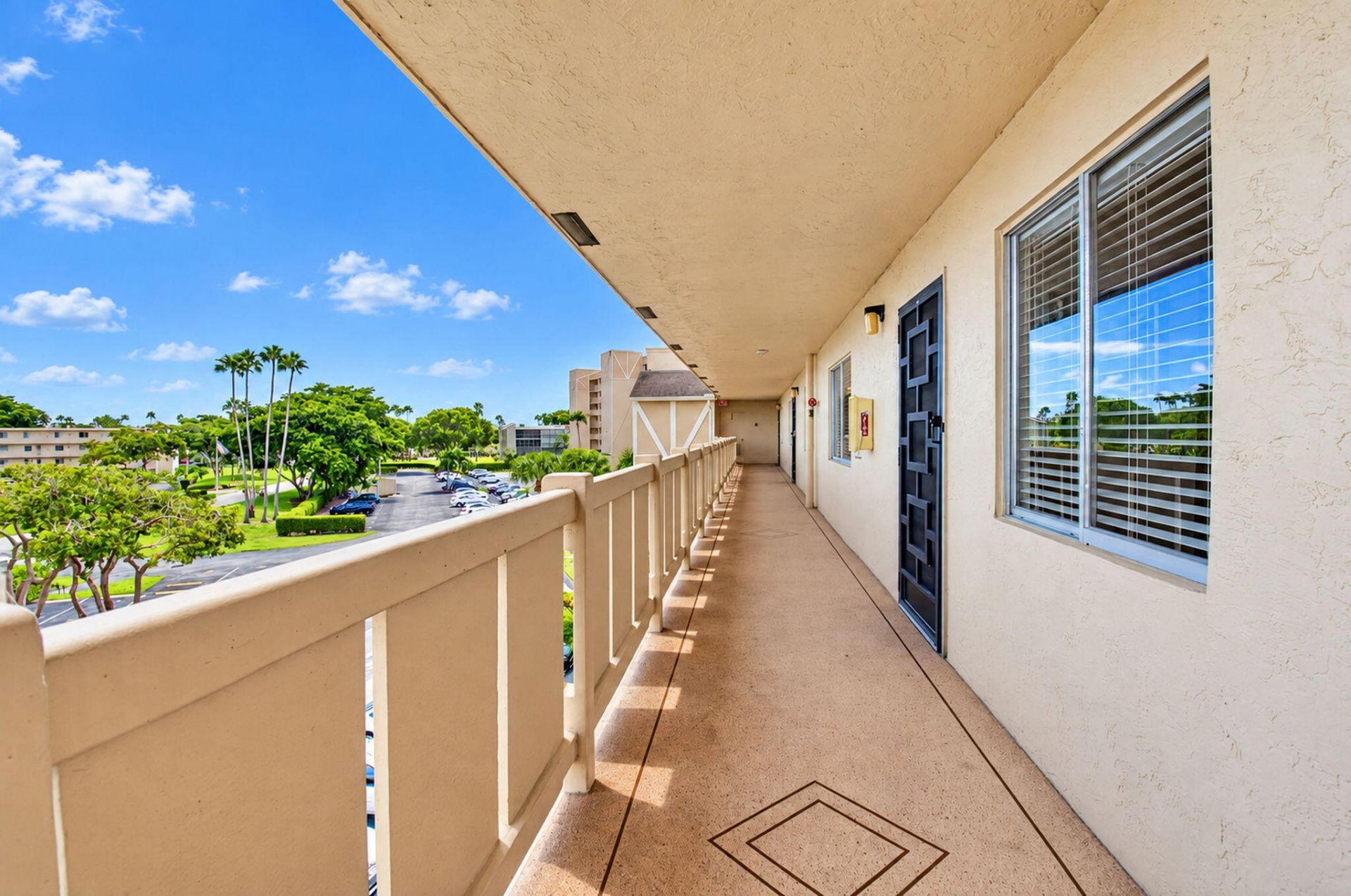 6936 Huntington Lane, Unit 403, Delray Beach, FL 33446 Photo
