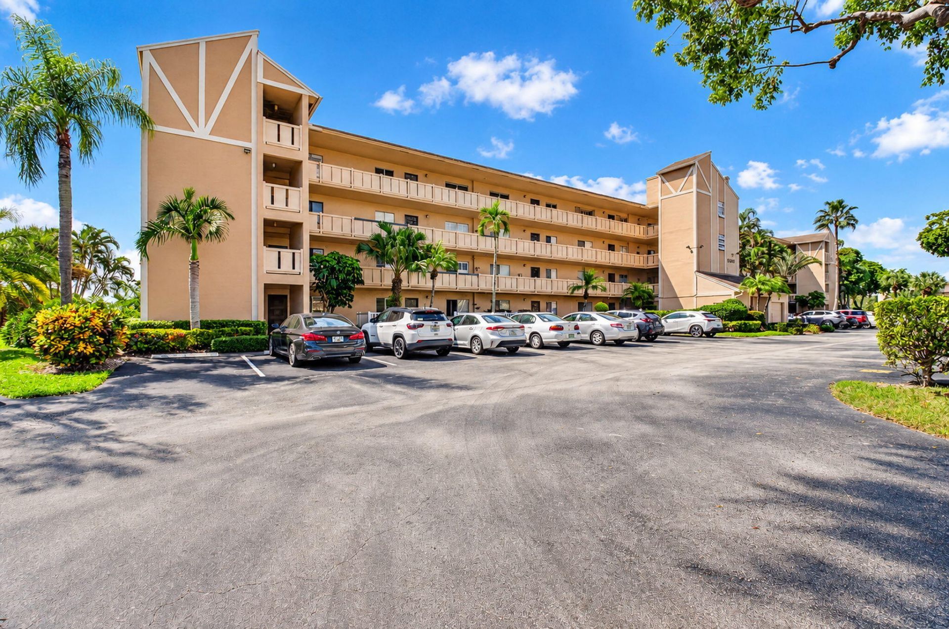 6936 Huntington Lane, Unit 403, Delray Beach, FL 33446 Photo