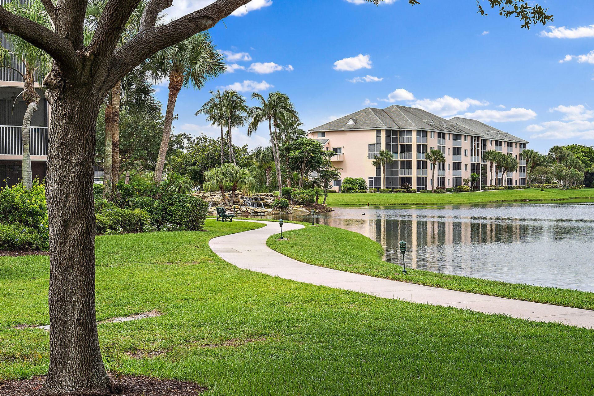 353 S Us Highway 1, Unit B102, Jupiter, FL 33477 Photo
