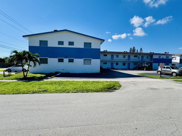 410 W Palm Street, Unit 24, Lantana, FL 33462