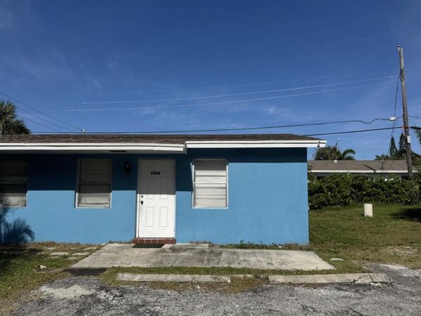 1976 Windsor Drive, North Palm Beach, FL 33408