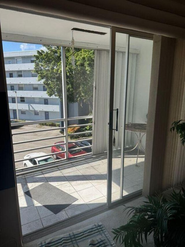 5401 NW 2nd Avenue, Unit Apt 329, Boca Raton, FL 33487 Photo
