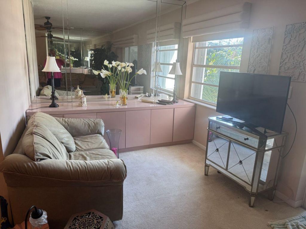 5401 NW 2nd Avenue, Unit Apt 329, Boca Raton, FL 33487 Photo