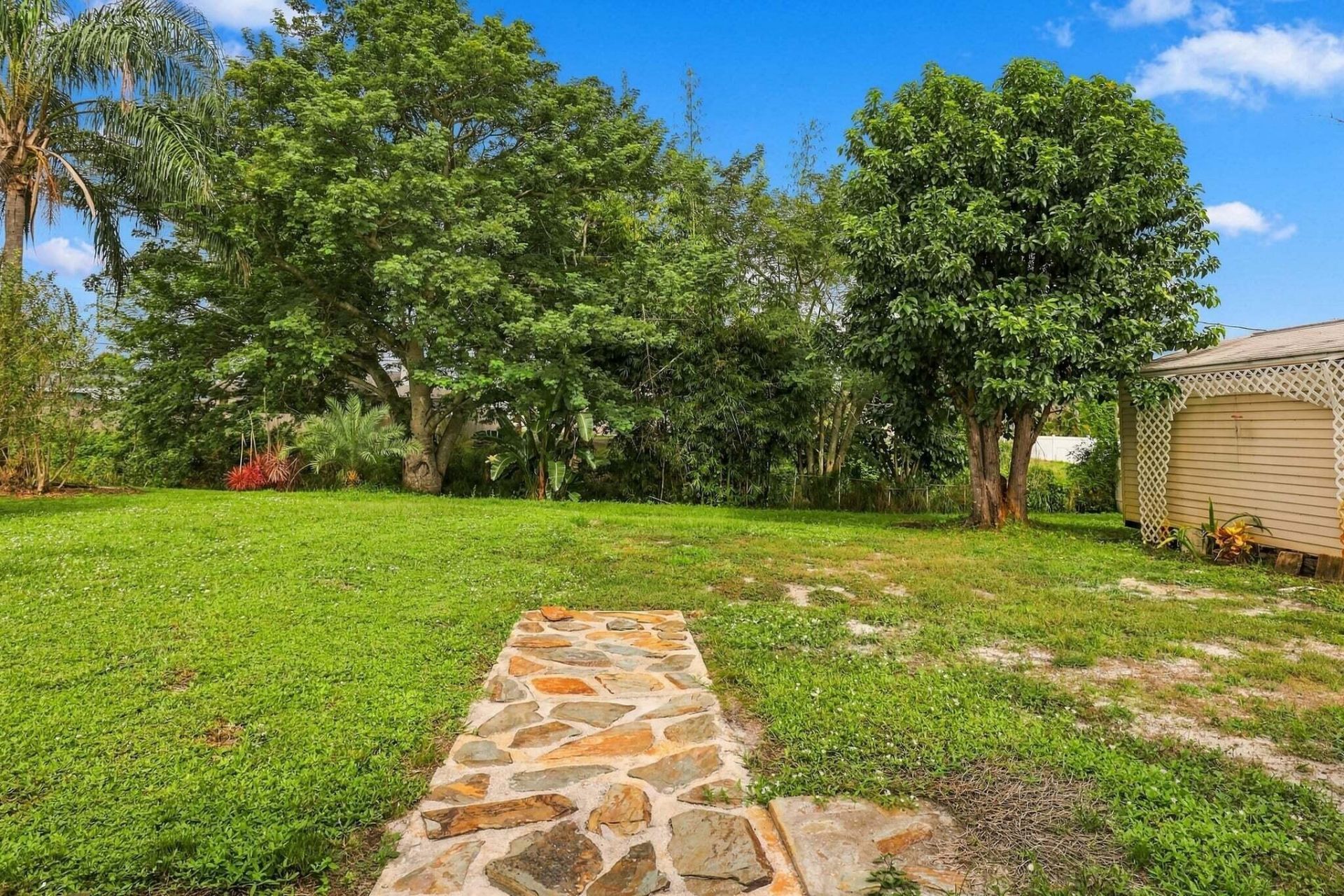583 SE Greenway Terrace, Port Saint Lucie, FL 34983 Photo