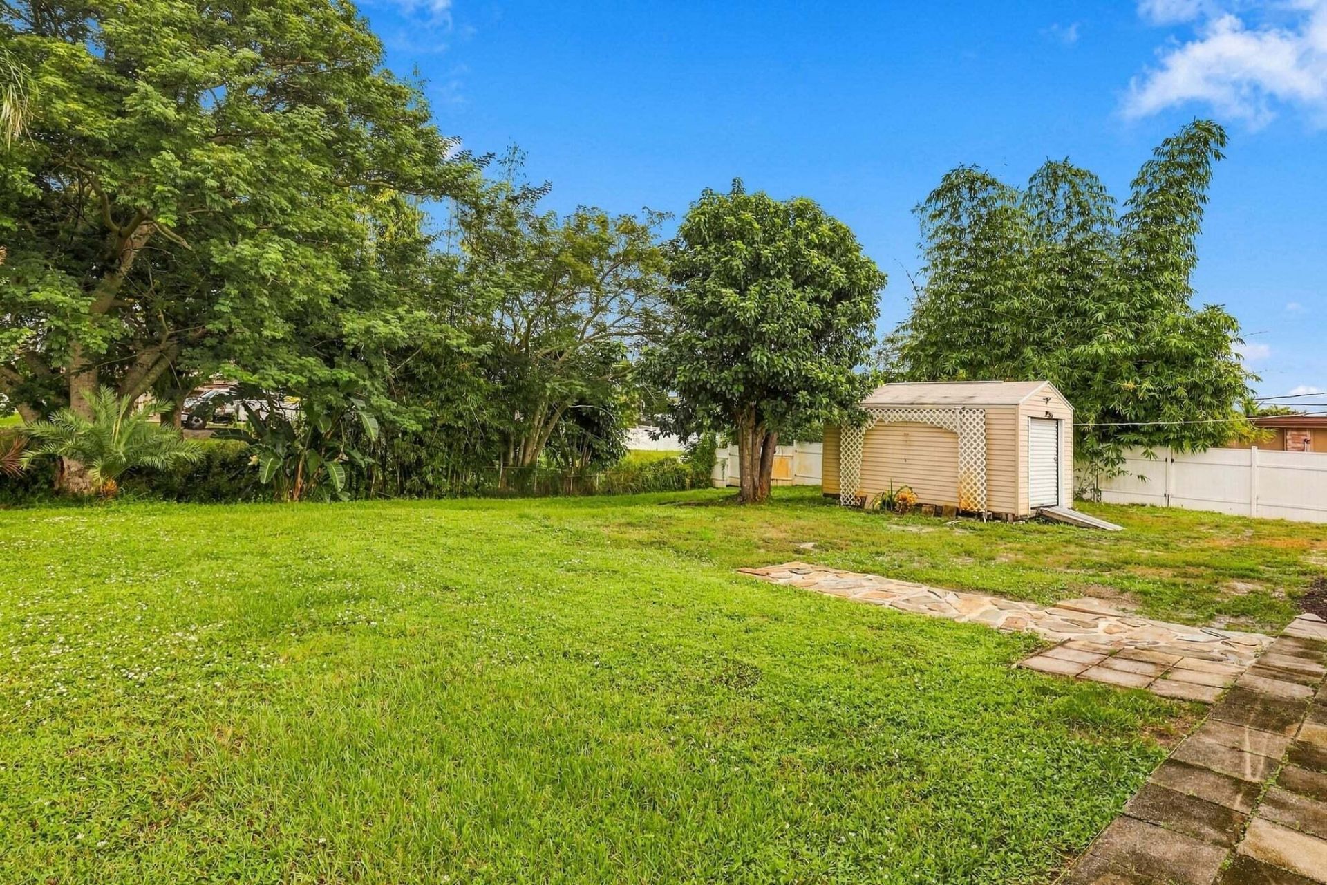 583 SE Greenway Terrace, Port Saint Lucie, FL 34983 Photo