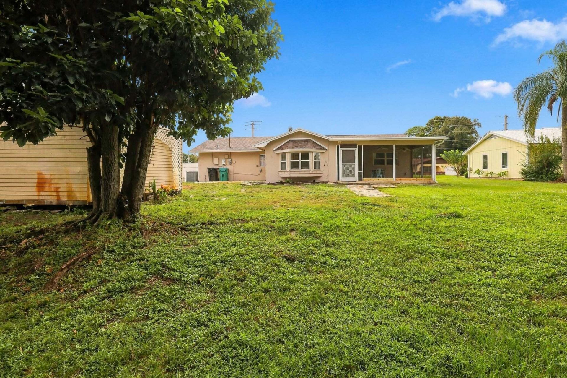 583 SE Greenway Terrace, Port Saint Lucie, FL 34983 Photo