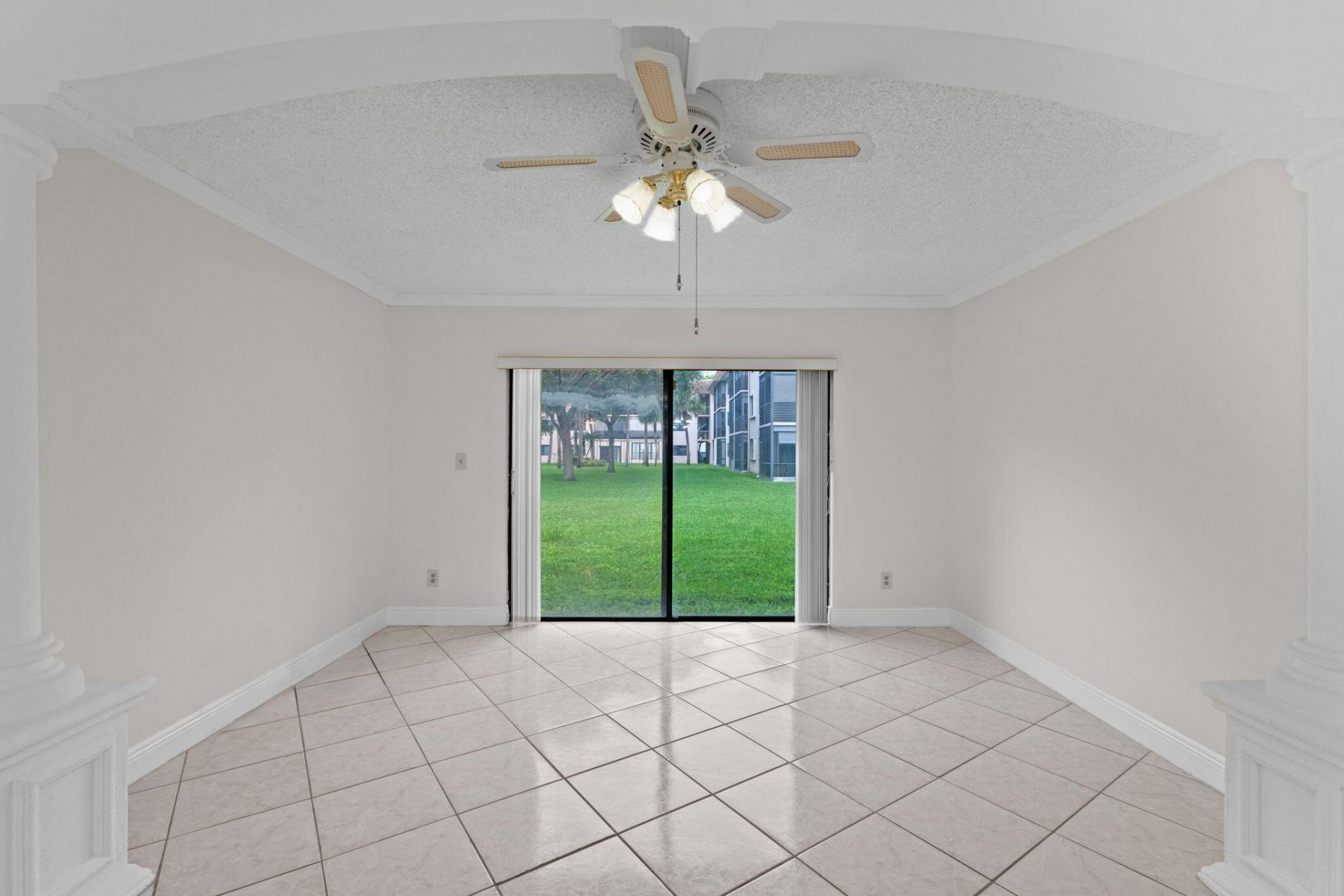 6085 N Sabal Palm Boulevard, Unit 107, Tamarac, FL 33319 Photo