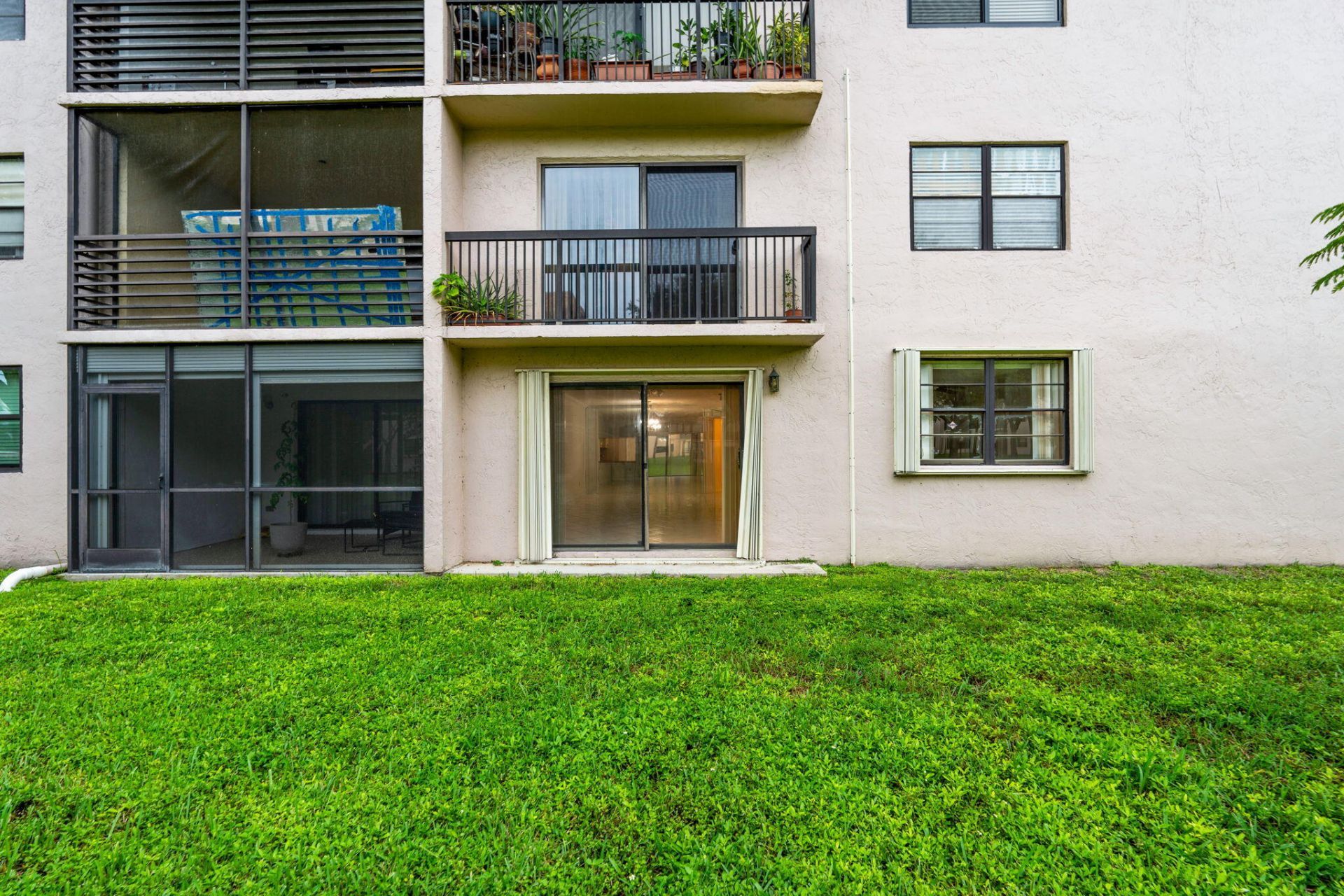 6085 N Sabal Palm Boulevard, Unit 107, Tamarac, FL 33319 Photo