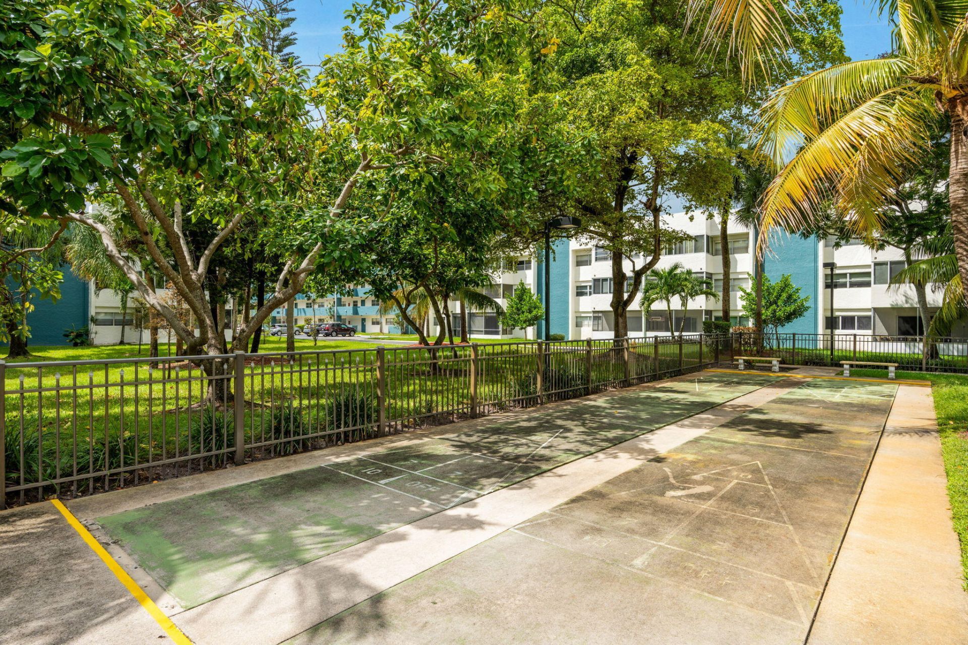 6085 N Sabal Palm Boulevard, Unit 107, Tamarac, FL 33319 Photo