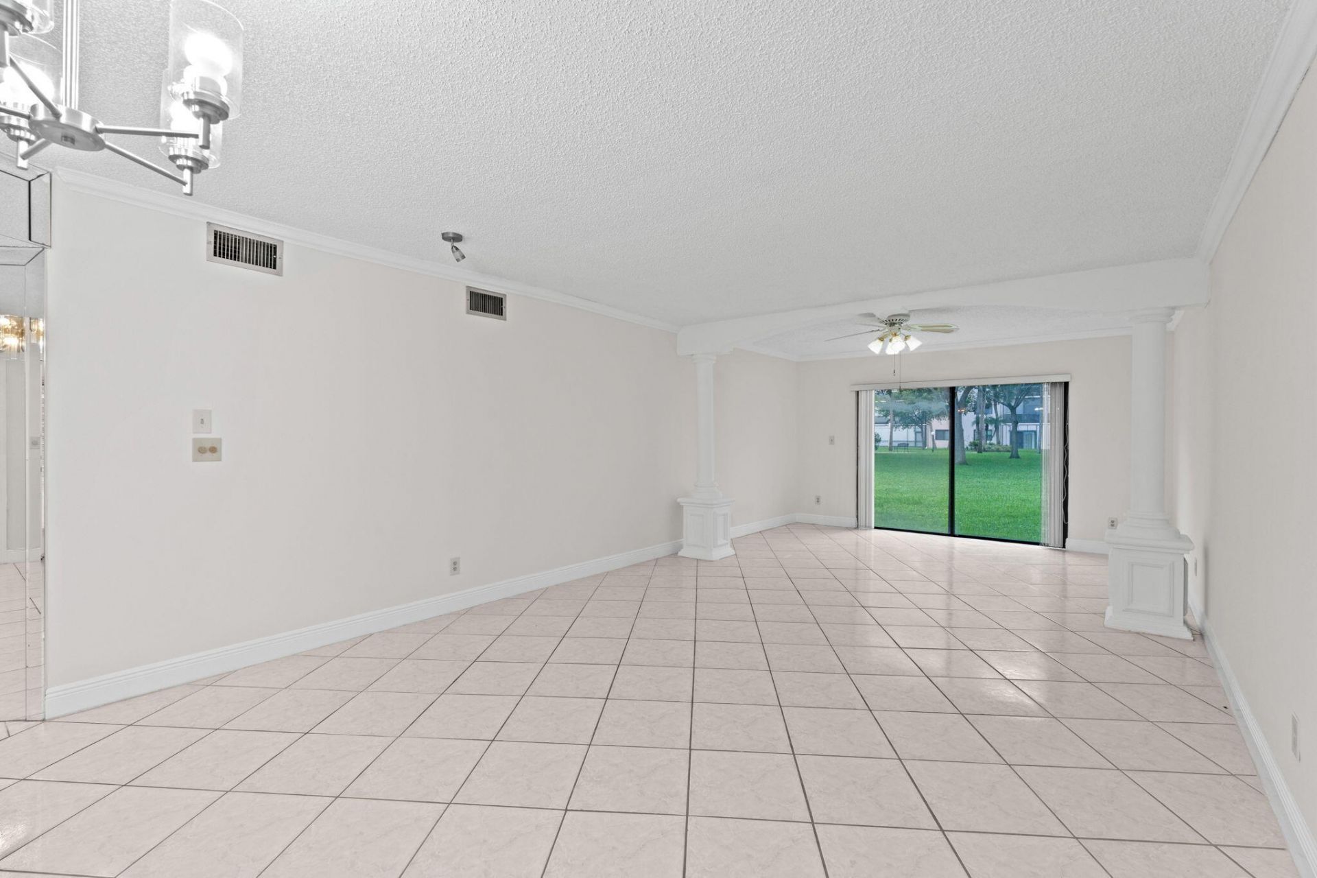 6085 N Sabal Palm Boulevard, Unit 107, Tamarac, FL 33319 Photo