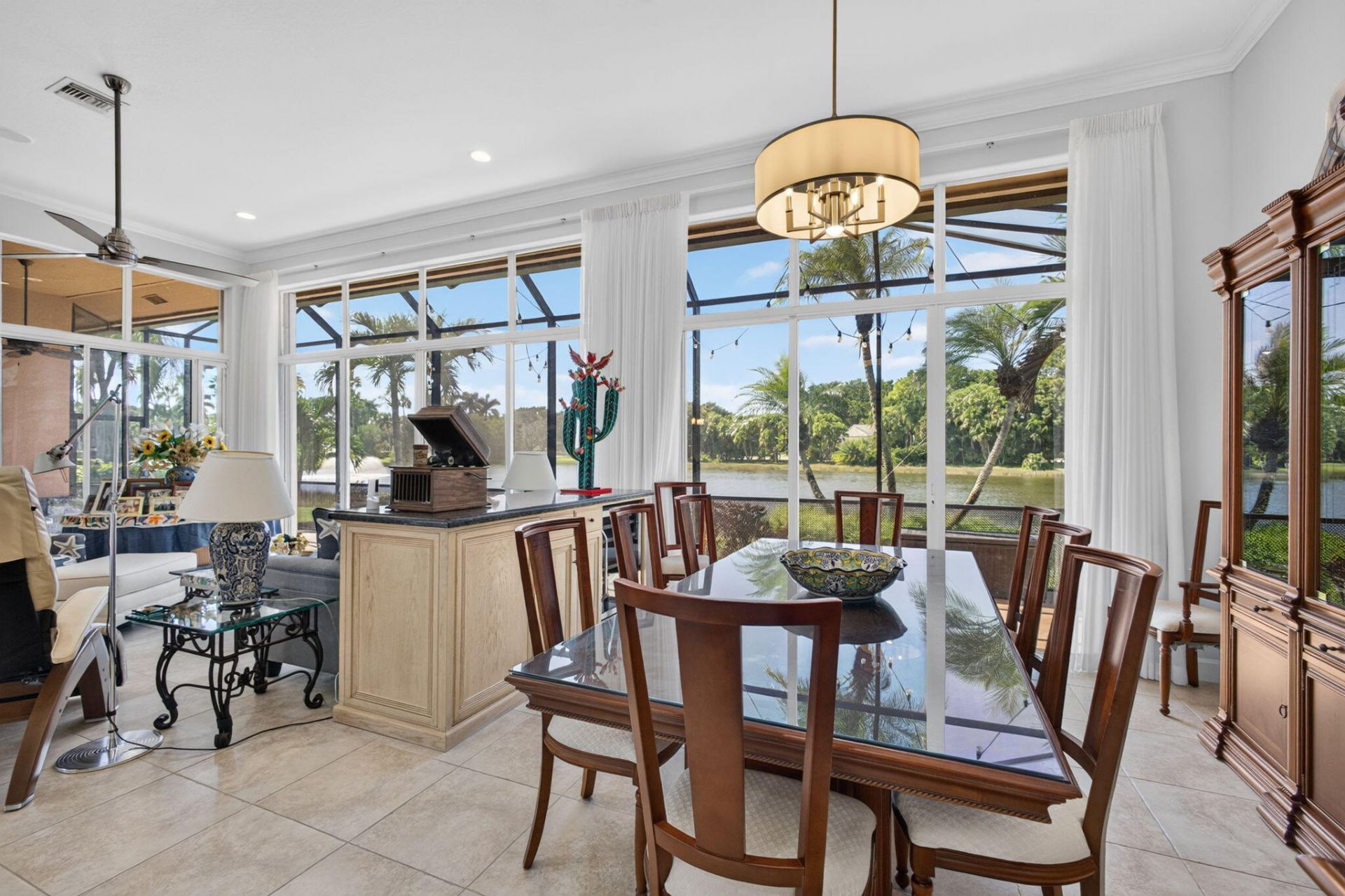 8863 Lakes Boulevard, West Palm Beach, FL 33412 Photo