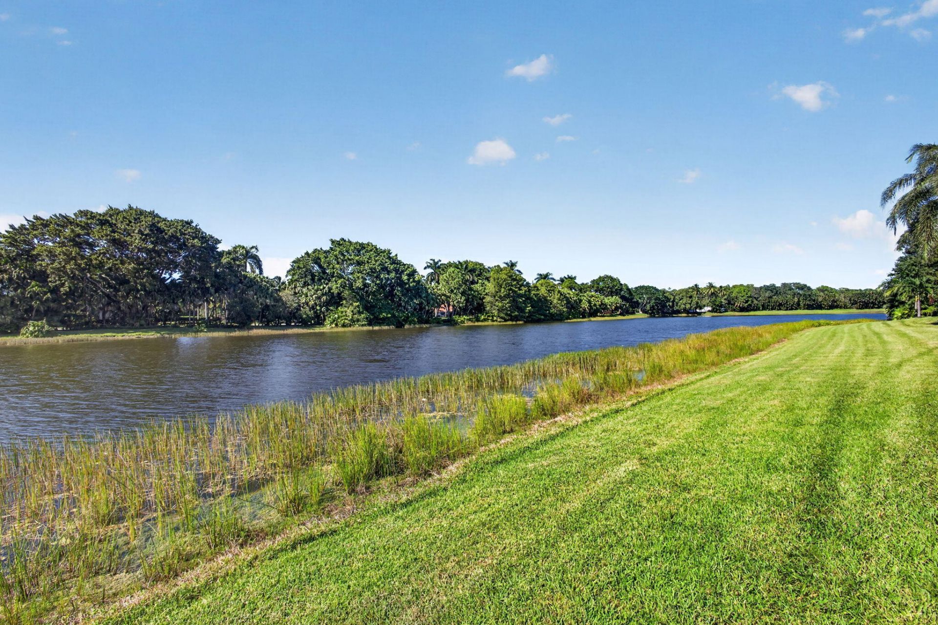 8863 Lakes Boulevard, West Palm Beach, FL 33412 Photo