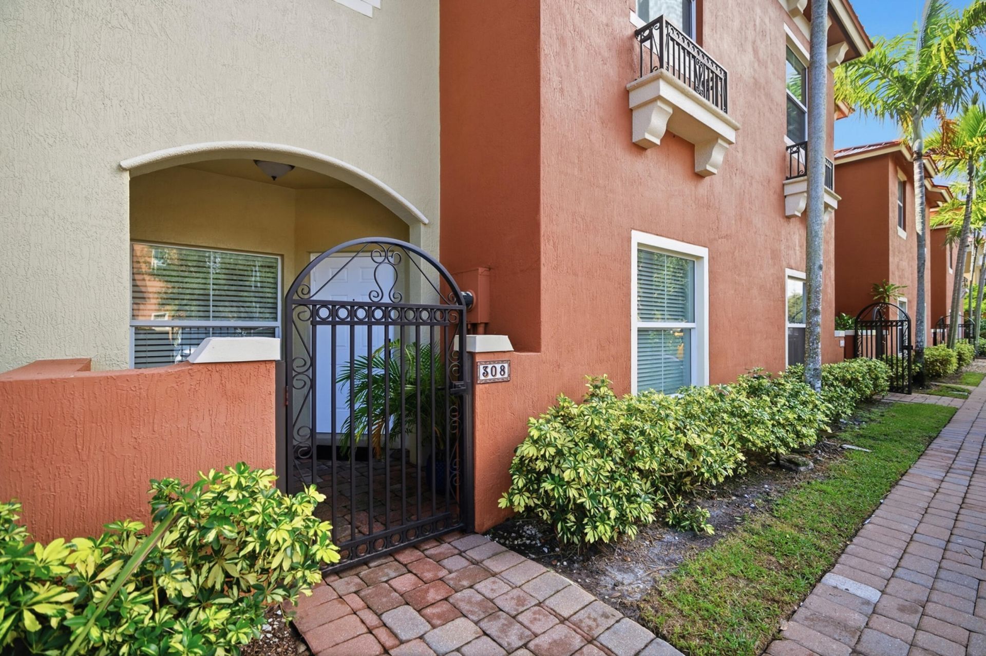 308 Lake Monterey Circle, Boynton Beach, FL 33426 Photo