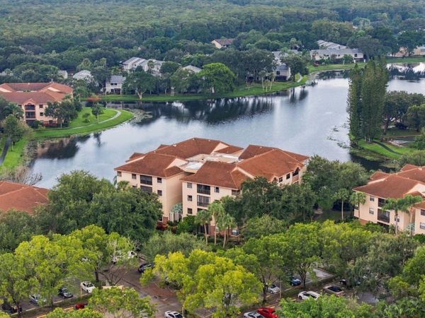 4400 NW 30th Street, Unit 327, Coconut Creek, FL 33066