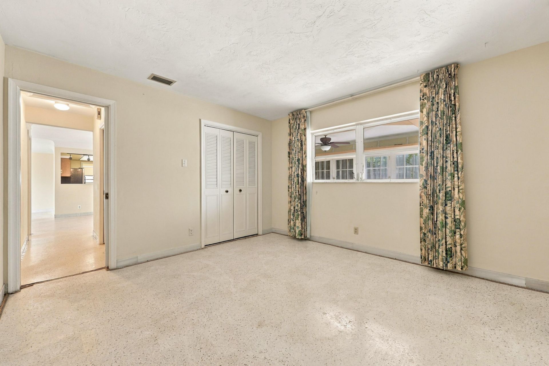 213 NE 24th Court, Boca Raton, FL 33431 Photo