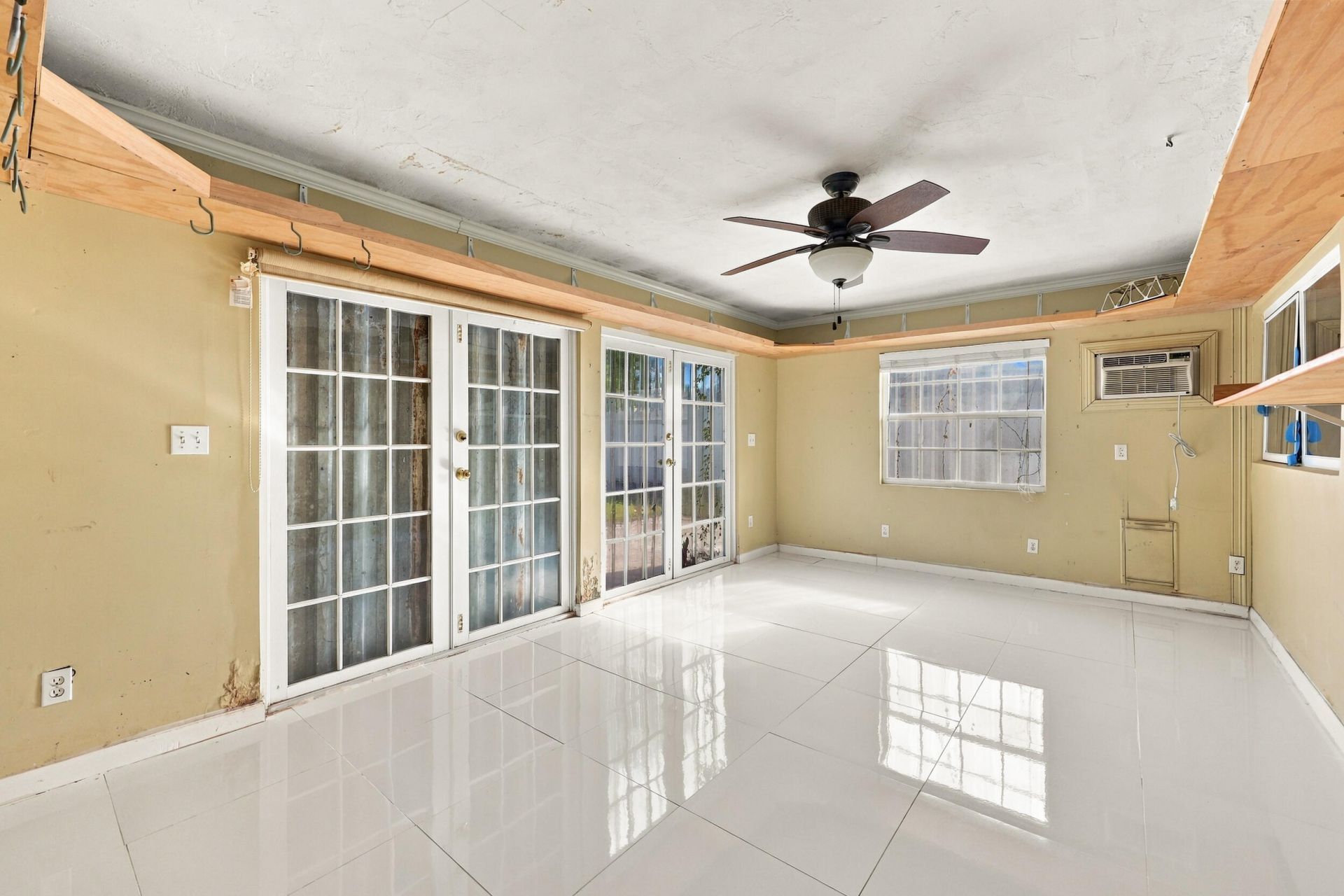 213 NE 24th Court, Boca Raton, FL 33431 Photo