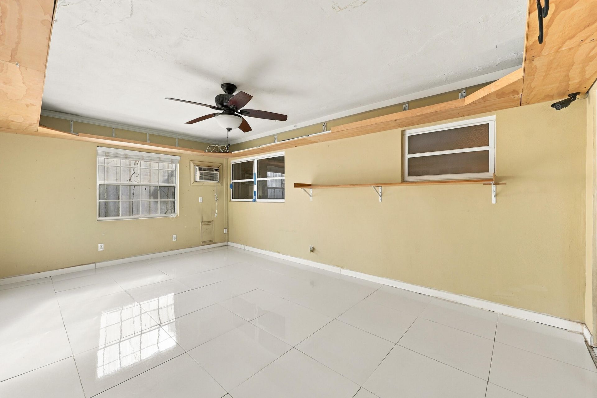 213 NE 24th Court, Boca Raton, FL 33431 Photo