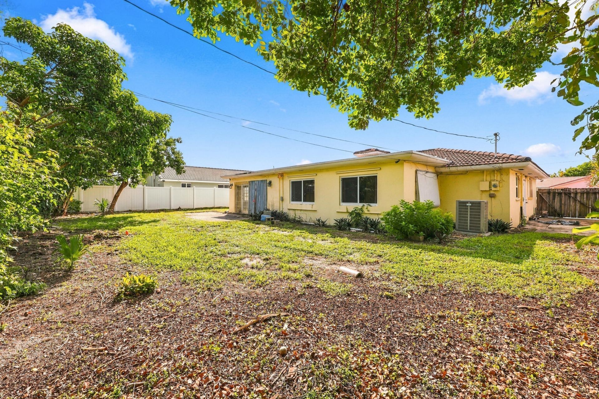 213 NE 24th Court, Boca Raton, FL 33431 Photo