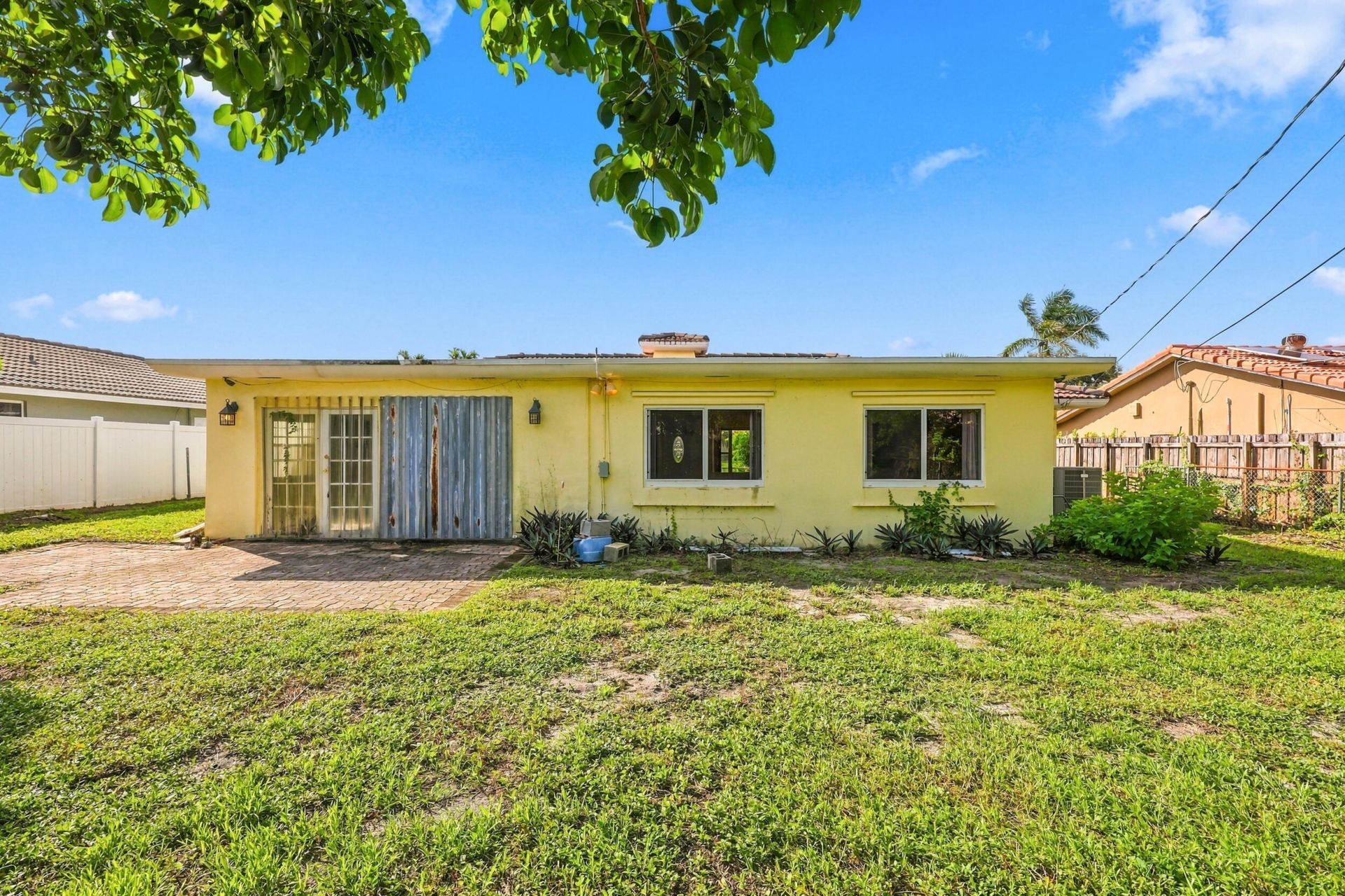 213 NE 24th Court, Boca Raton, FL 33431 Photo