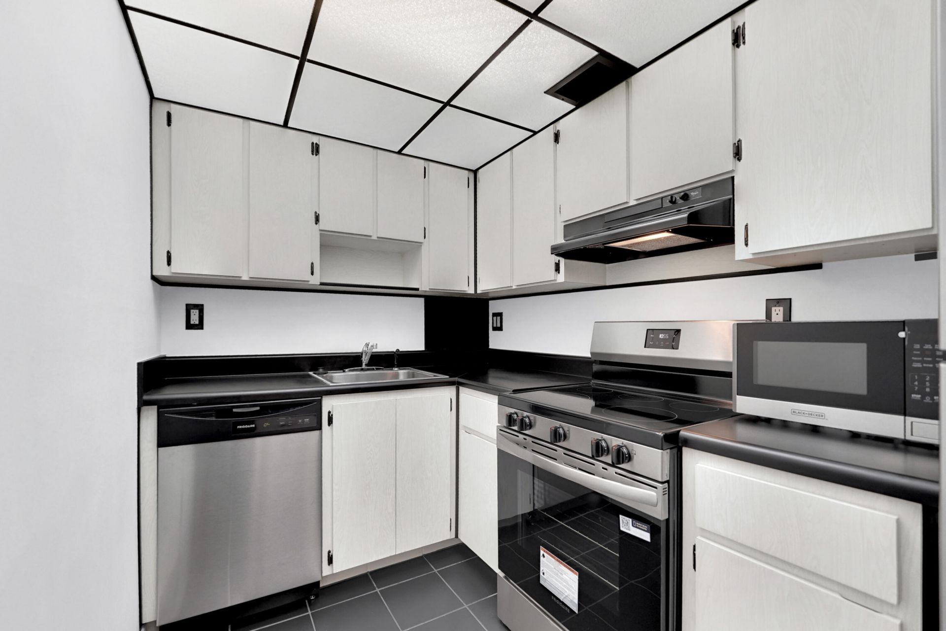 3700 N Pine Island Road, Unit 307, Sunrise, FL 33351 Photo