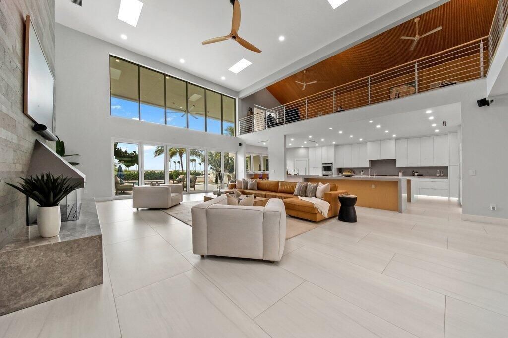 6879 SE South Marina Way, Hutchinson Island, FL 34996 Photo