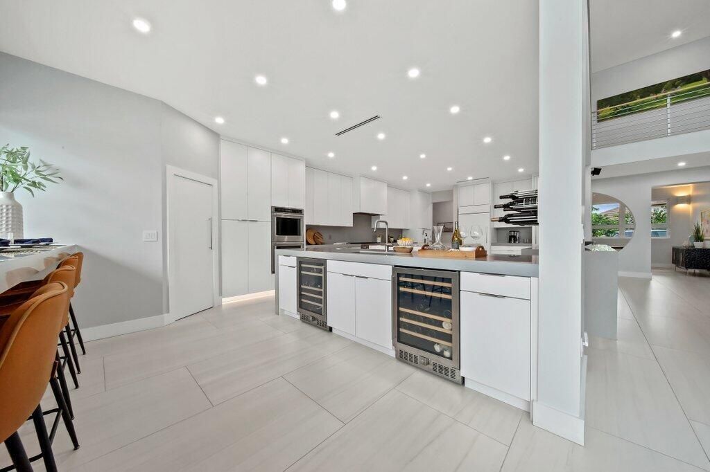 6879 SE South Marina Way, Hutchinson Island, FL 34996 Photo