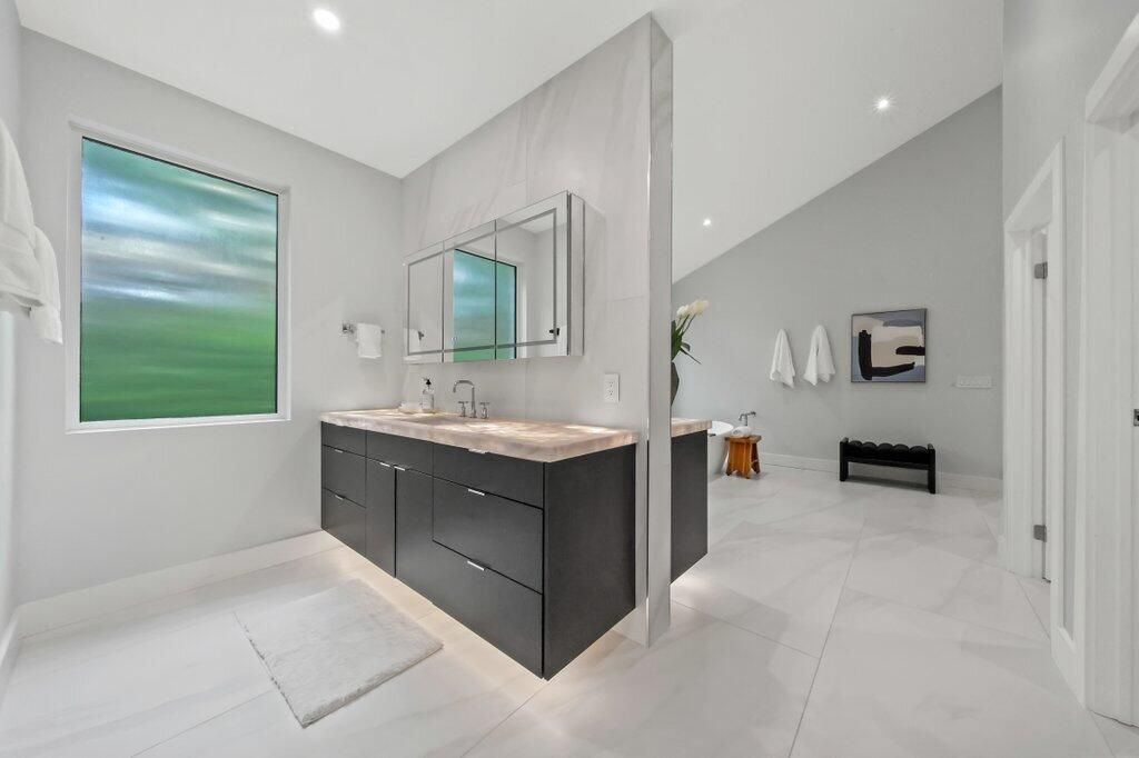 6879 SE South Marina Way, Hutchinson Island, FL 34996 Photo