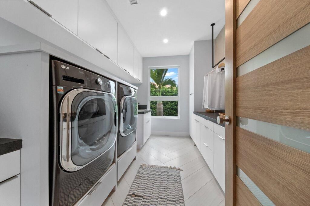 6879 SE South Marina Way, Hutchinson Island, FL 34996 Photo