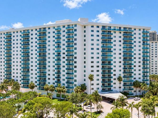 19380 COLLINS Avenue, Unit 516, Sunny Isles Beach, FL 33160