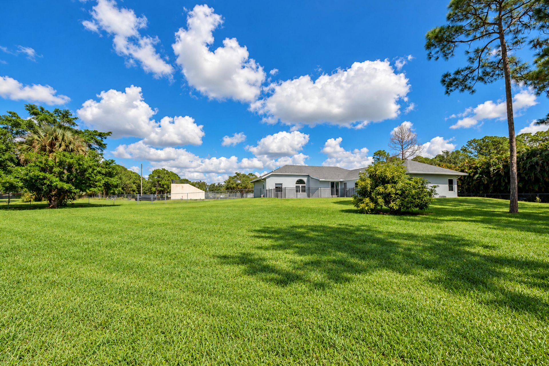 17226 79th Court N, The Acreage, FL 33470 Photo