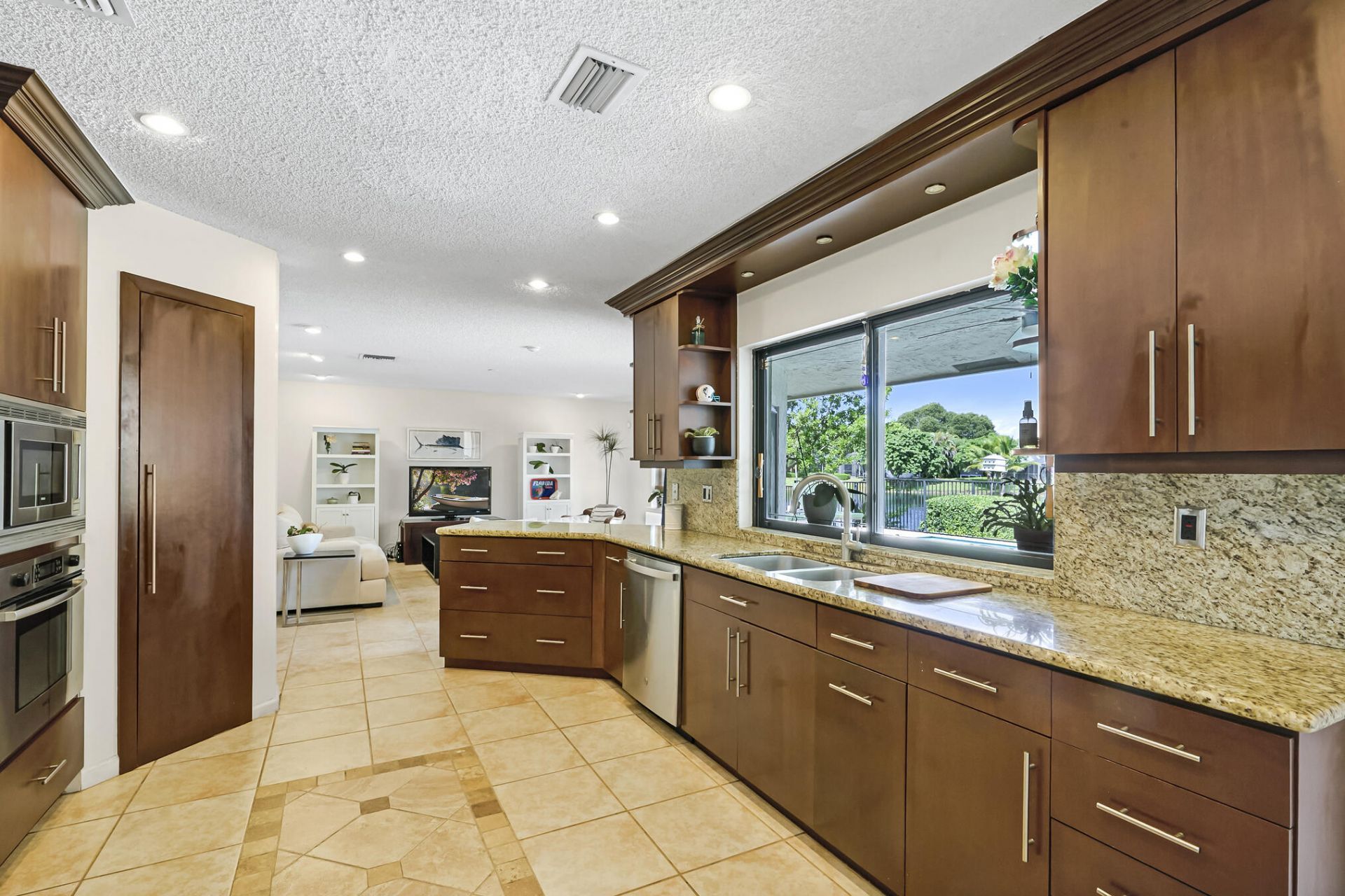 9681 NW 10th Court, Plantation, FL 33322 Photo