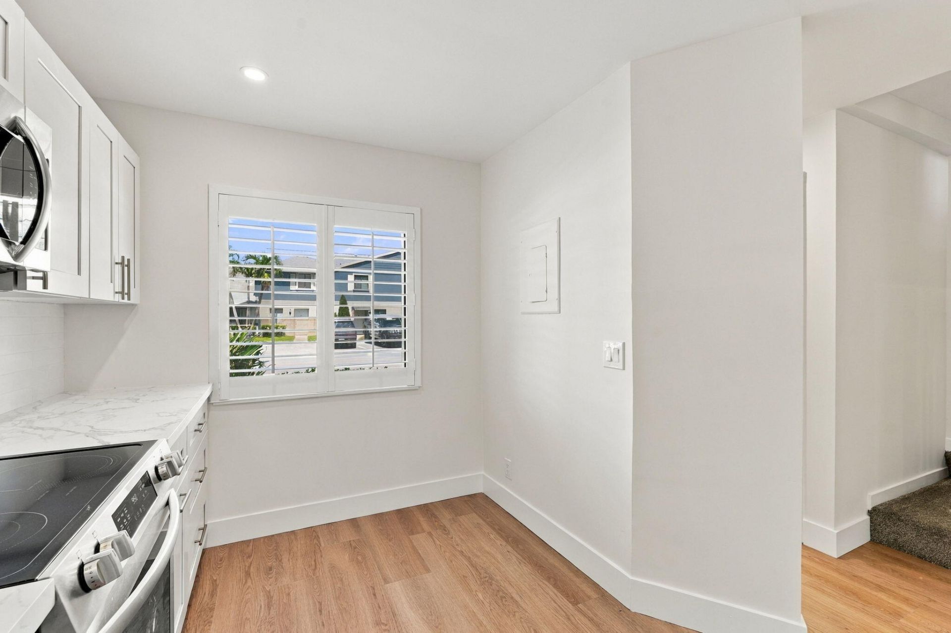 2641 Gately Drive W, Unit 906, West Palm Beach, FL 33415 Photo
