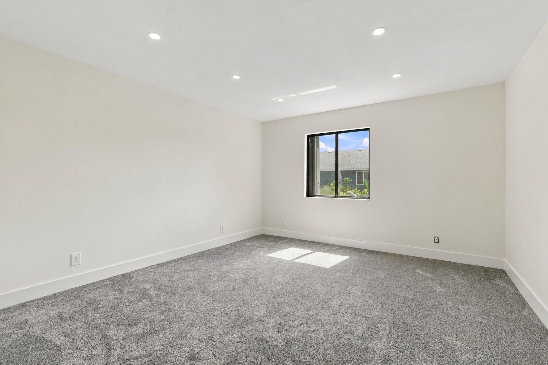 2641 Gately Drive W, Unit 906, West Palm Beach, FL 33415 Photo
