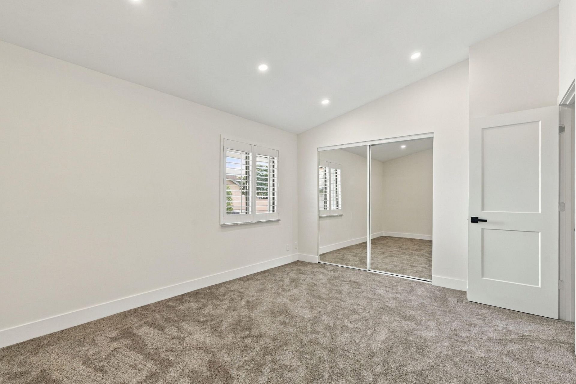 2641 Gately Drive W, Unit 906, West Palm Beach, FL 33415 Photo