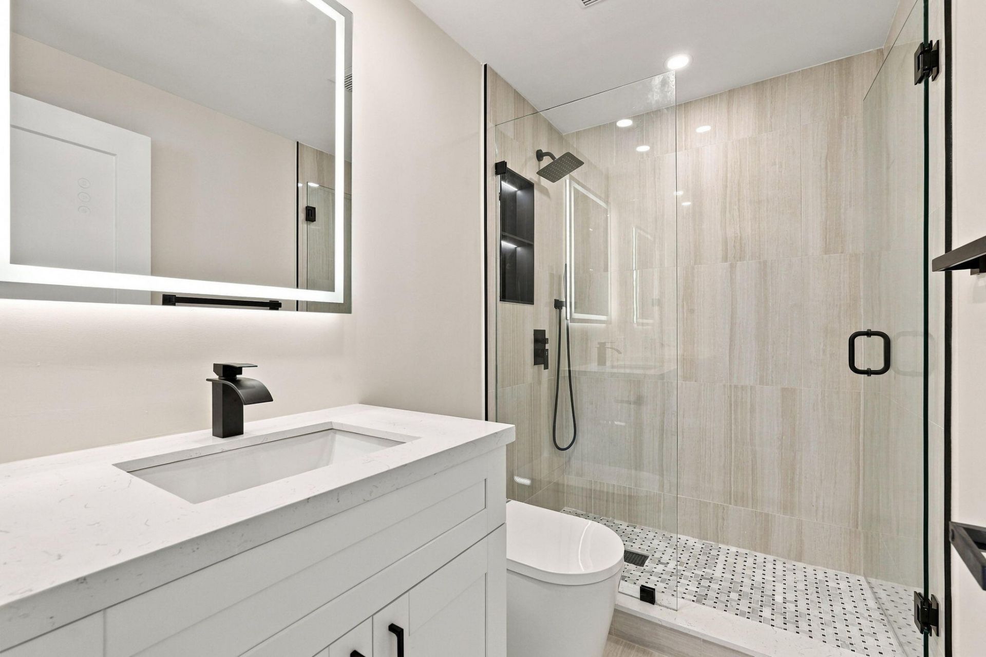 2641 Gately Drive W, Unit 906, West Palm Beach, FL 33415 Photo