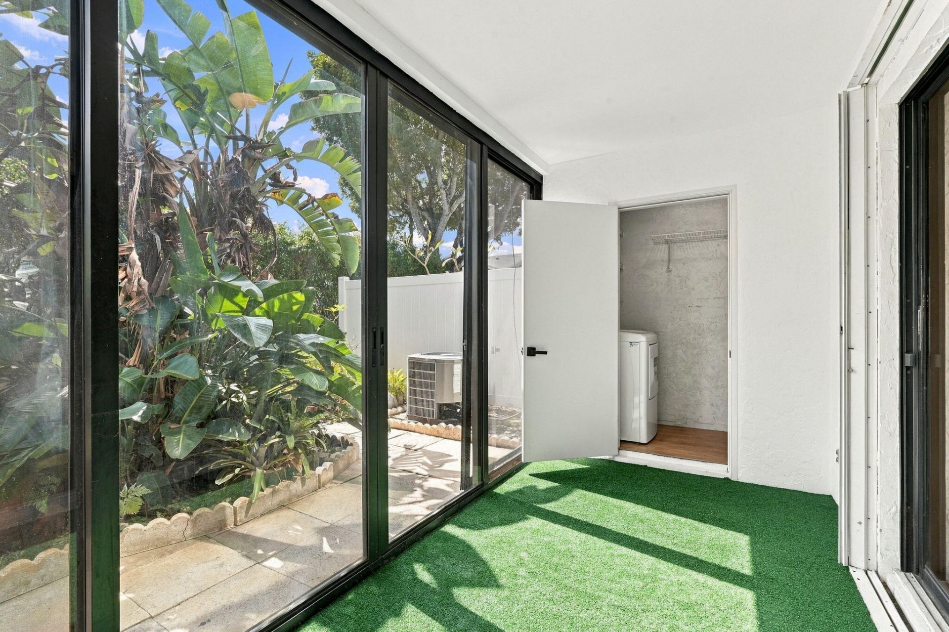 2641 Gately Drive W, Unit 906, West Palm Beach, FL 33415 Photo