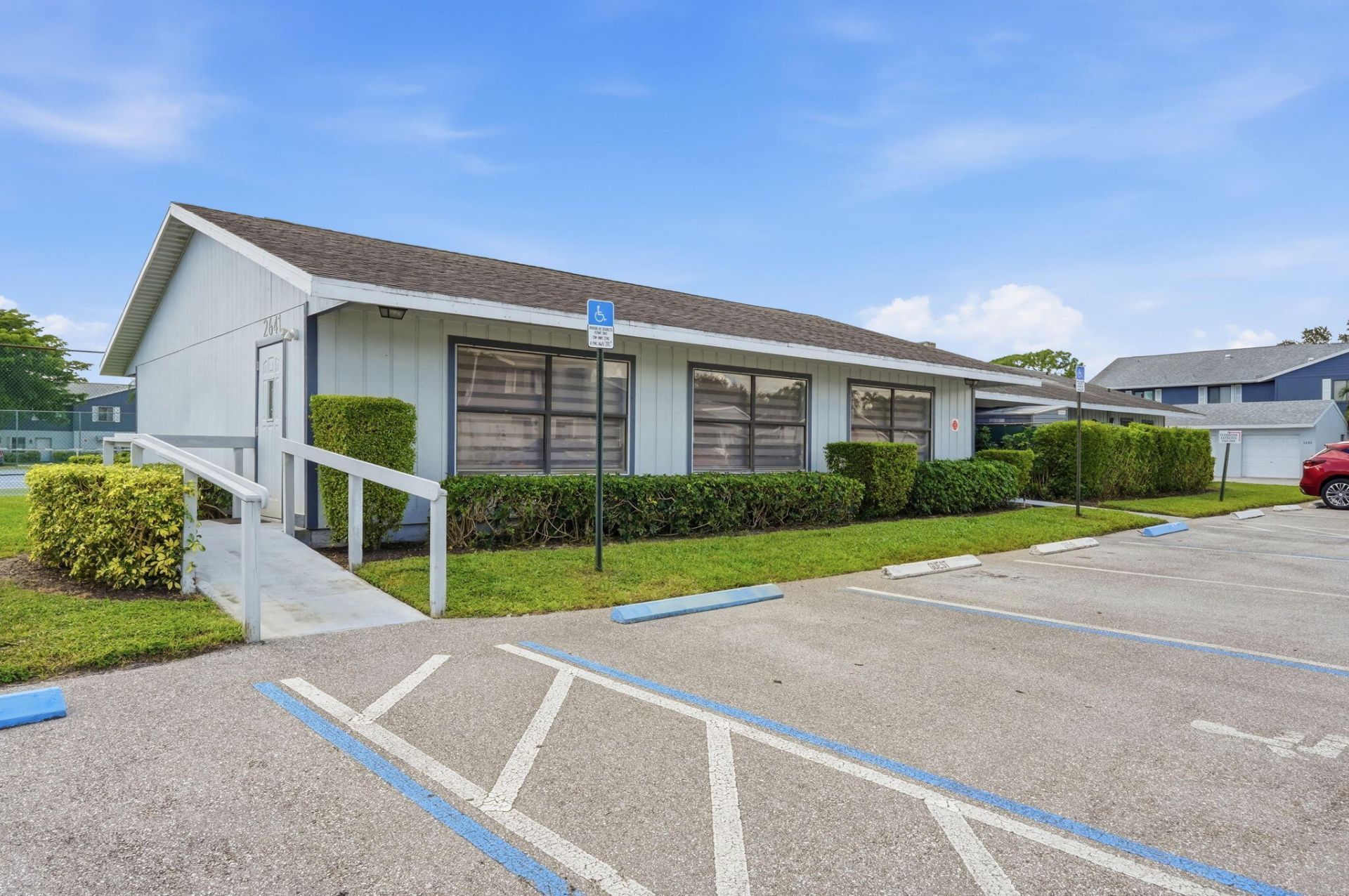 2641 Gately Drive W, Unit 906, West Palm Beach, FL 33415 Photo