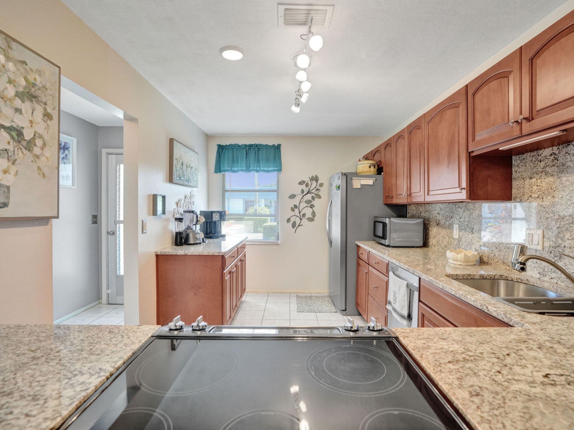 2886 Fernley Drive E, Unit 48, West Palm Beach, FL 33415 Photo