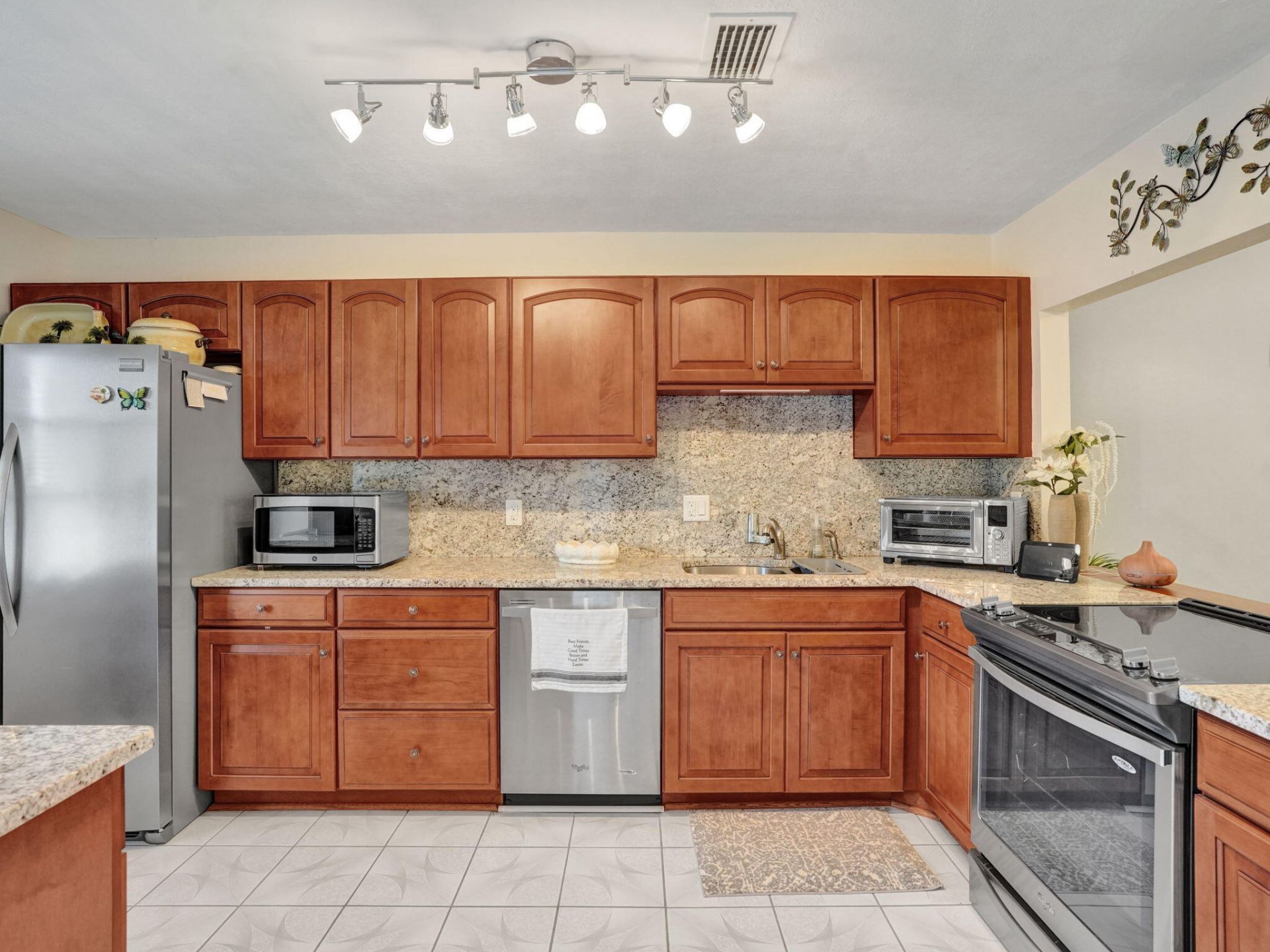 2886 Fernley Drive E, Unit 48, West Palm Beach, FL 33415 Photo